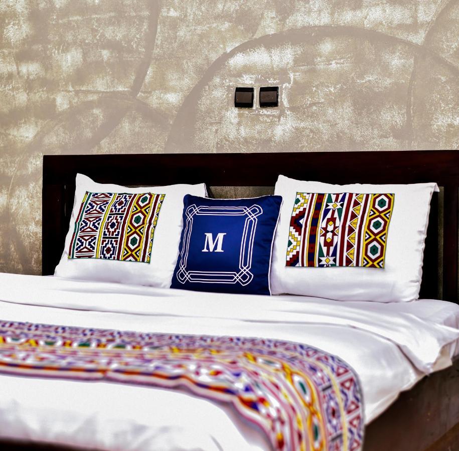 Hotel M'Rode لومي المظهر الخارجي الصورة